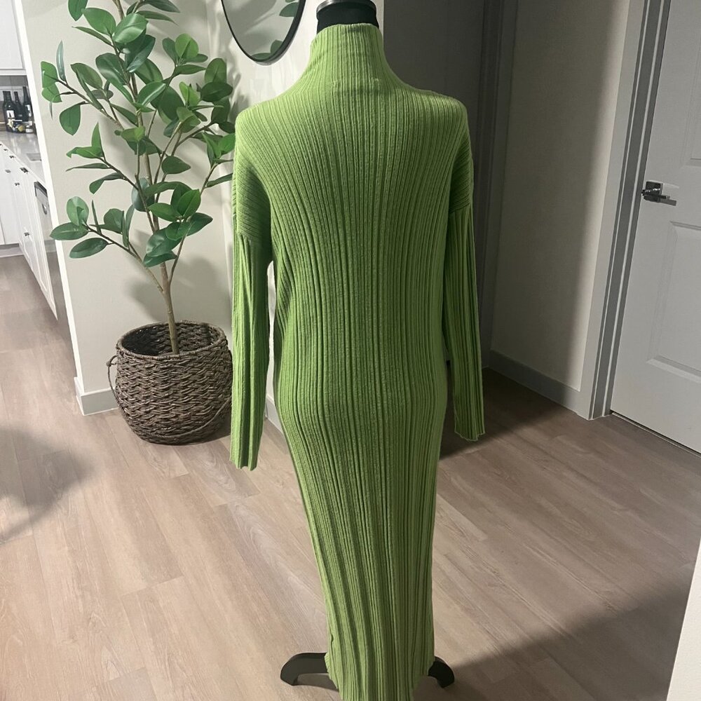 Zara Green Ribbed Midi Dress - Picture 2 of 6